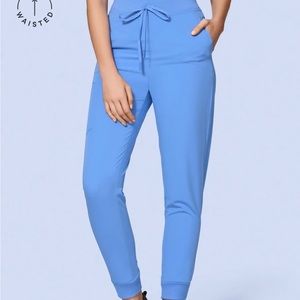 MANDALA scrubs set in Cecil Blue